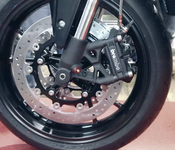Detalle de disco y caliper de freno (foto ilustrativa)